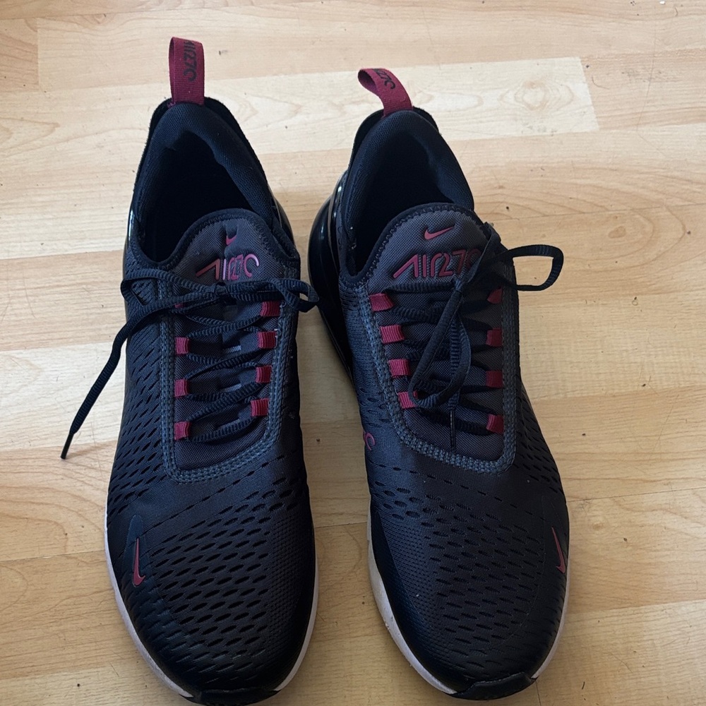 Nike Men’s Air Max Trainers - Black with Burgundy Highlights